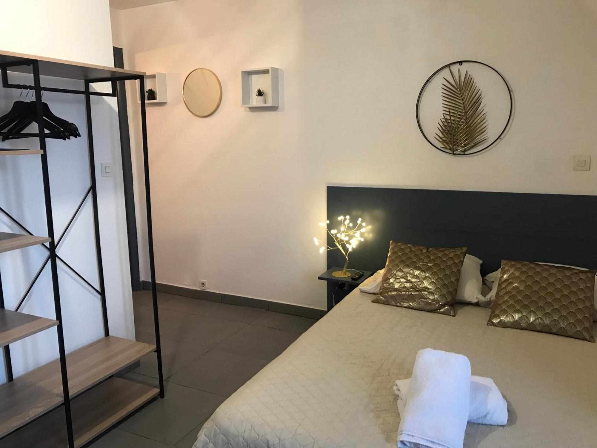 Apartment Dore